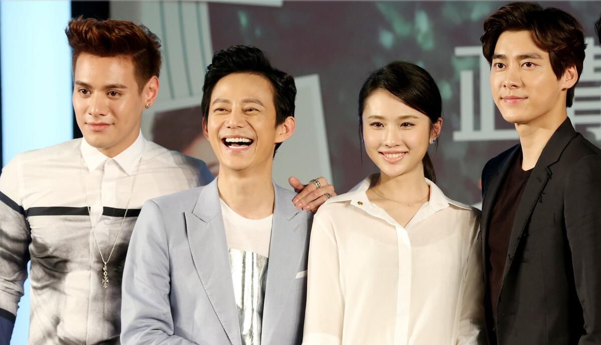  毁于|何炅出道25年，1条交际潜规则受益匪浅：再优秀的人都毁于这件事