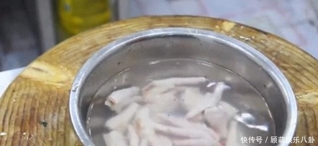 保留|泡椒凤爪,要不要焯水?技巧不保留,胶原蛋白满满,解馋又养颜