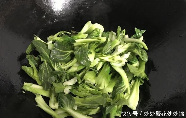 营养丰富|它的蛋白质是蔬菜的6倍,炒一炒,比肉好吃,端上桌孩子吃了一半