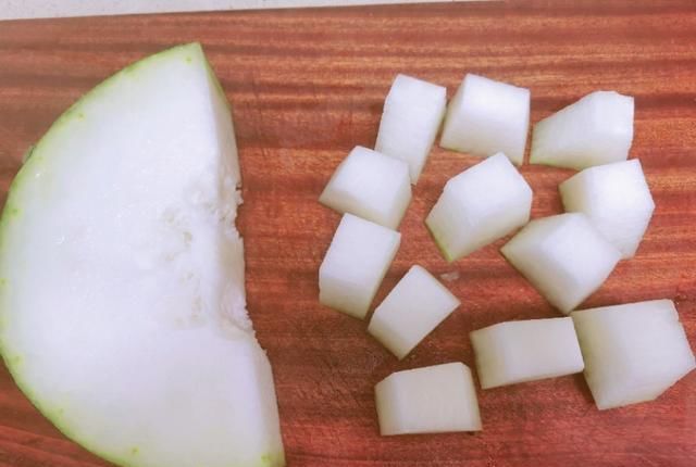  下饭|5元就能做一大碗冬瓜“红烧肉”，好吃下饭，每次做老公都多吃2碗