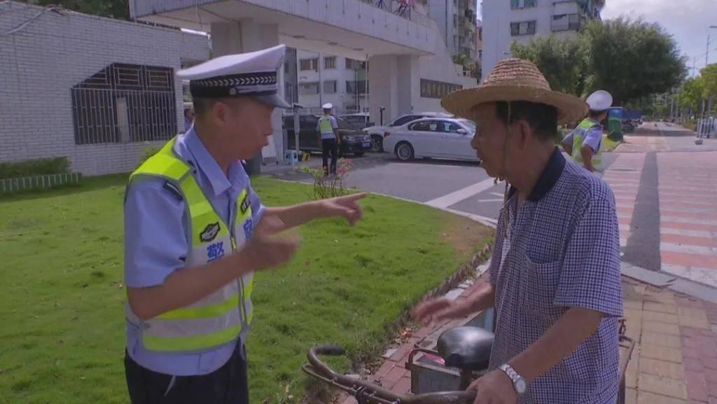 交警|濠江交警:压实网格化管理责任提高路面“见人管事”率