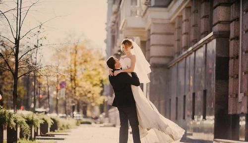  状态|婚姻是什么状态，就决定了女人是什么长相？