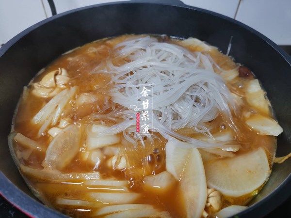 下饭|秋凉后，家人就爱这道菜，荤素搭配好丰富，咸鲜下饭，满嘴香