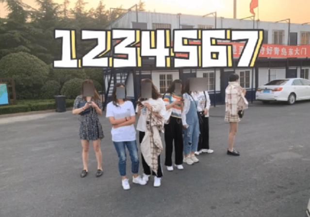 委屈|搭7个女同事被查车，面对指责，车主委屈巴巴：你舍得丢下一个？