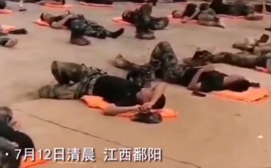 官兵|【青分享】多支部队的7000余名官兵正在第一线参加抗洪抢险任务