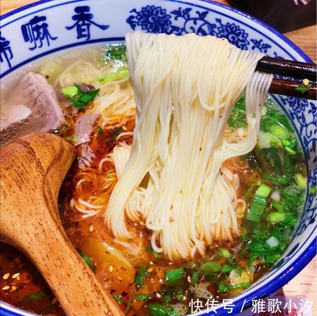担担面|“中国十大面条”,面汤浓味鲜香,面条根根分明,你全吃过了吗?