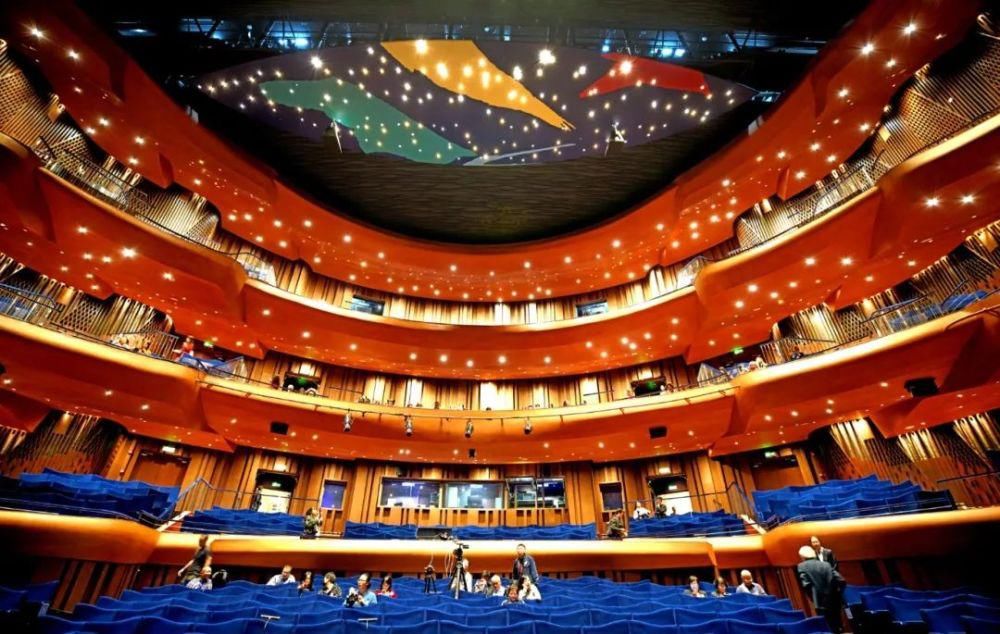 跟着|来衡复“音乐街区”，跟着“歌剧大叔”听懂女高音！