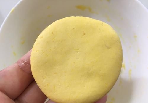  一滴水|秋季要多吃南瓜，不加一滴水，不油炸，软糯香甜，比面包还好吃