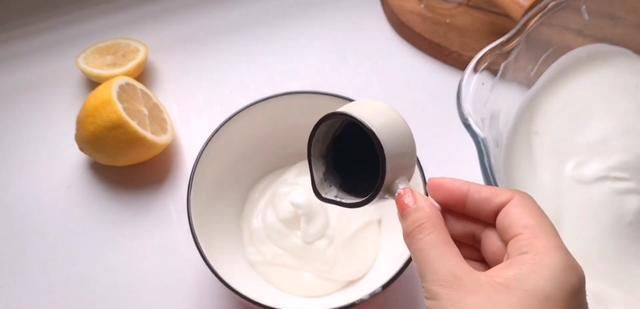  详细|奶牛色的毛巾卷你吃过吗？速来围观2人食网红烘焙详细教程