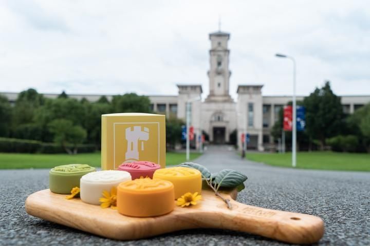 月饼|发月饼啦,快来尝尝高校里的中秋味道