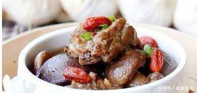 舌尖|在家的舌尖“度假”,新手也零失误的香菇排骨,营养美味全家抢吃