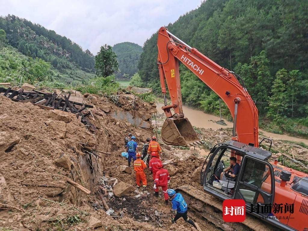  死亡|四川大竹一农房被飞石砸毁 致3人死亡1人失联