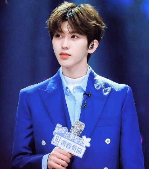  综艺节目|杨天真担任《青你2》导师，朱正廷和王子异，小鬼作为学长回归！