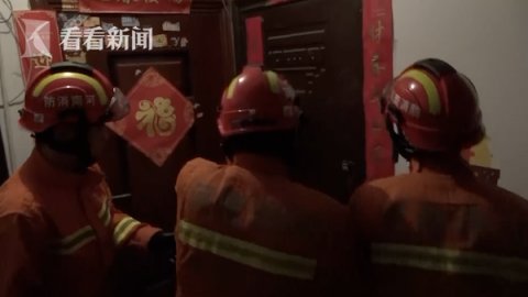  紧急|丈夫凌晨群发“杀妻”照 警方紧急破门后发现…