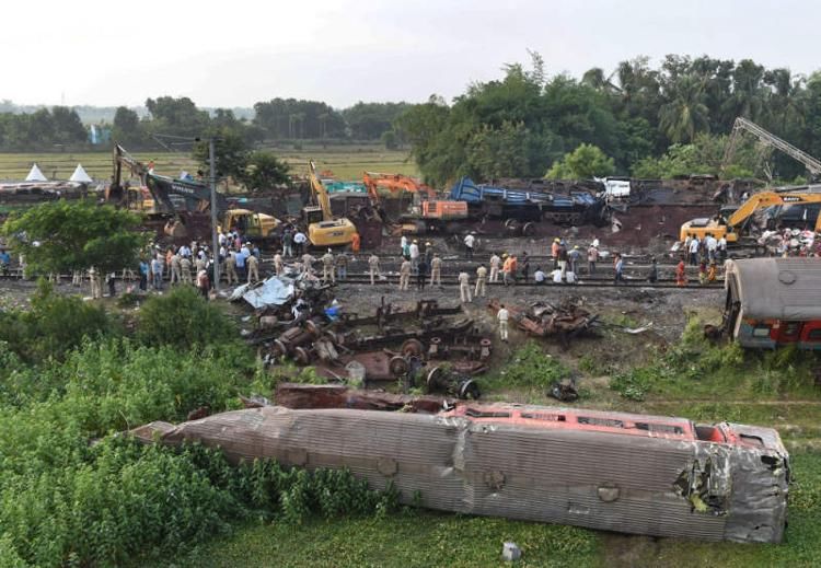 中领馆：印度列车脱轨相撞事故中没有中国公民伤亡