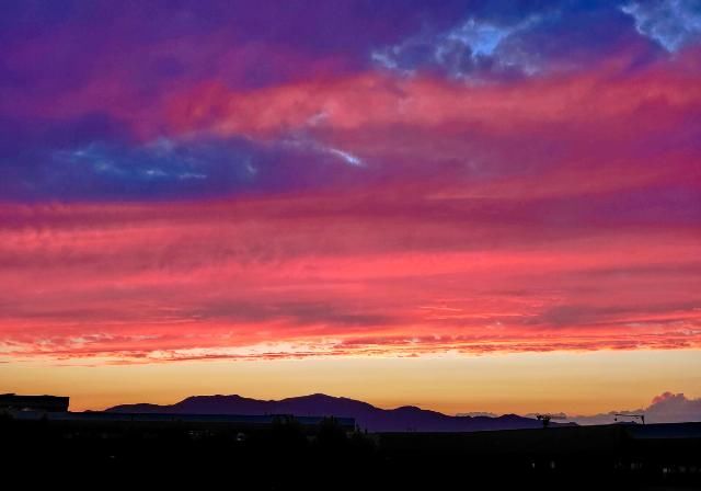  包装|为什么说iQOO 5是iQOO截至目前变化最大的手机