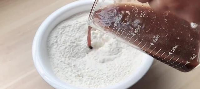  过瘾|花卷新做法，不用油层次照样多，蓬松暄软越嚼越香，太过瘾了