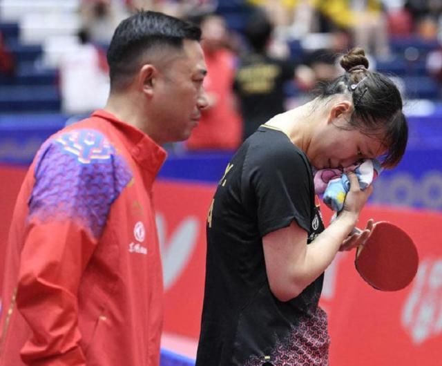  国乒|19岁世界冠军喜迎重要时刻！昔日0-4耻辱不能忘，想赢请学孙颖莎