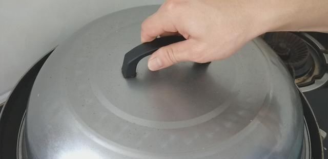 做法|古法蒸面包做法,1碗面粉2个鸡蛋,配方简单蓬松拉丝,比买的还香