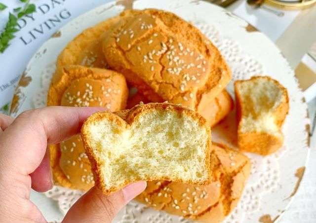 动打蛋器|零难度“网红粑粑糕”,外酥里软又美味,做法比戚风简单省事