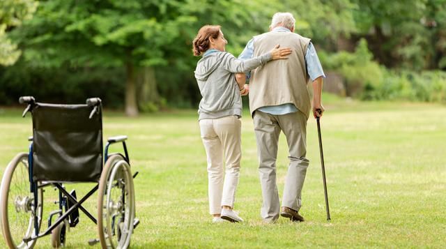 照顾|农村养老怪象“轮月养老”，儿女平均孝顺，老人一语道出其中的苦