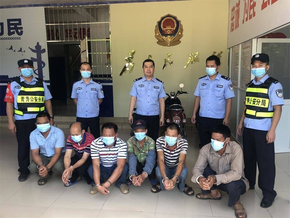 敲诈勒索罪|南宁一恶势力团伙多次拦路索要“修路费”，6人涉嫌敲诈勒索罪被逮捕