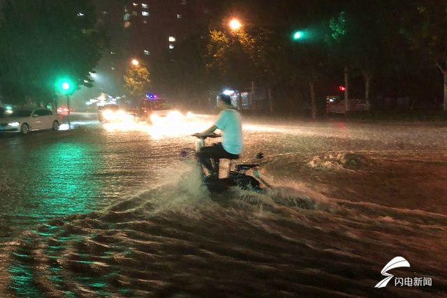 积水|组图｜济南发布雷电暴雨“双黄”预警！部分路段积水严重