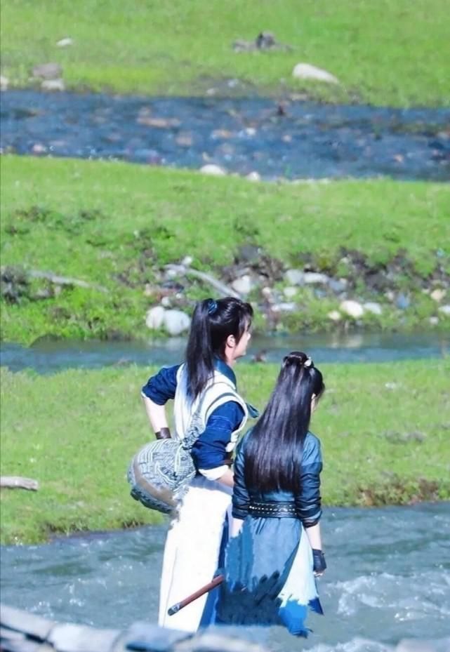  养眼|赵丽颖王一博姐弟CP太养眼，王一博冰块脸被融化