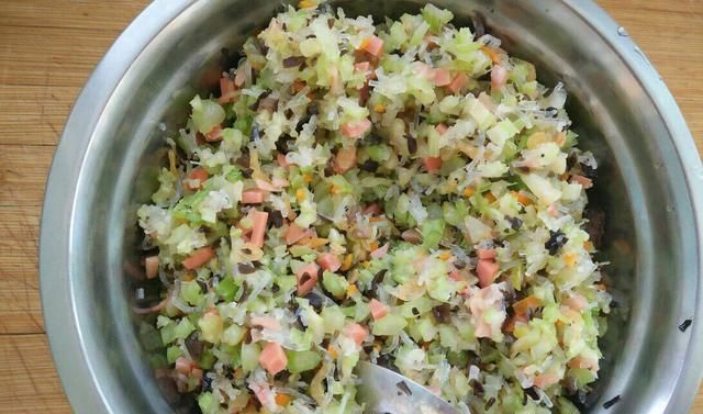  饺子|立秋后包饺子就用它，营养丰富，素馅，肉馅都好吃