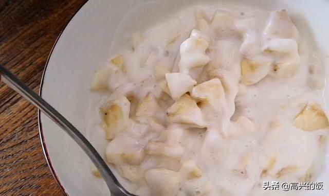  吐司|做好的早饭吃不上？家里的早餐能打包就好了！香蕉吐司派试一试