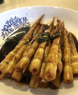 猪脚|山笋煨土猪脚,新鲜土猪脚配上高山脆笋尖,好吃