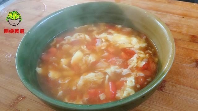  滑嫩|西红柿鸡蛋汤很多人第一步就错了，大厨教你窍门，蛋花滑嫩又美味