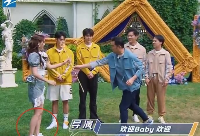  挑战|《跑男》baby挑战“女团皇冠风”，镜头扫过全身，腿型是认真的？