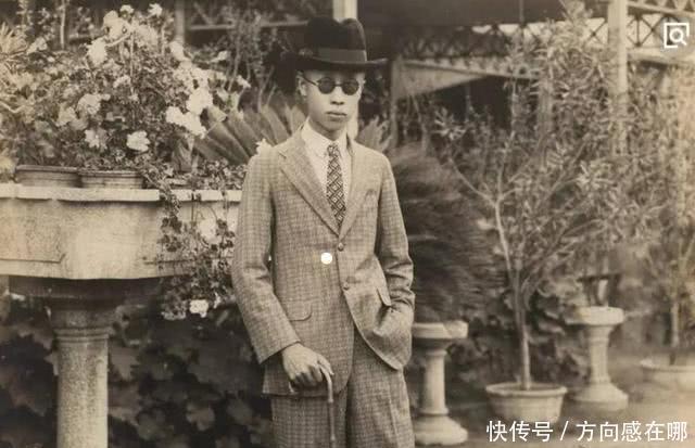 身边的太监|末代皇帝溥仪向太监提了个要求,太监表示很为难,跪地不起!