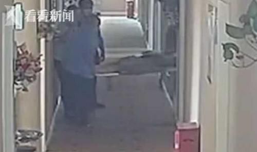 退房|男子入住酒店后，到点却迟迟不来退房？服务员打开房门被吓了一跳