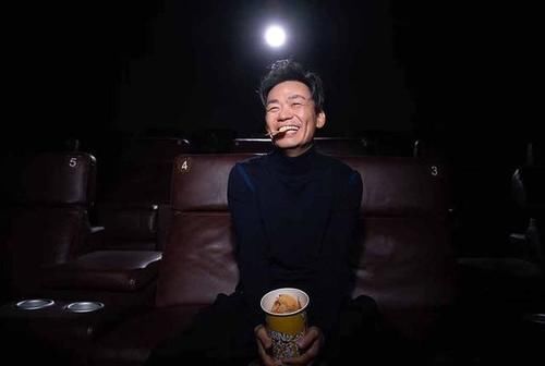  低调|王宝强低调现身少林寺！身材消瘦着装简单，身边不见冯清身影