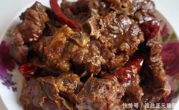 每次|吃上去酱香浓郁、又麻又辣的硬菜,太好吃,每次都要吃掉几大盘!