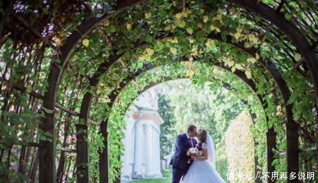 婚礼|俄罗斯25岁新娘刚刚结束自己的婚礼，就因为吃了块糖果而突然去世