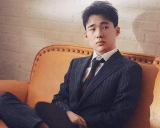  综艺|少班主成综艺大咖，郭麒麟的机智被热捧，“德云一哥”当之无愧