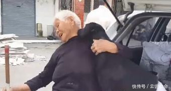义工|93岁奶奶请义工带狗狗去绝育！狗狗超想奶奶，回来后狂亲