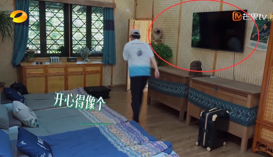  寝室|《向往》岳云鹏睡了三期！看清男生寝室一个细节后，估计睡一季也不会无聊