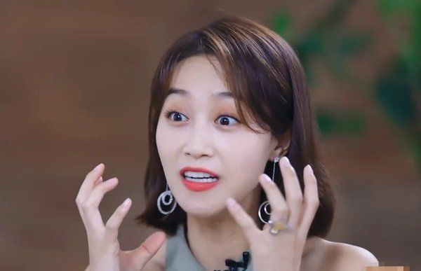 蓝盈莹|《浪姐》又一姐姐人设崩塌,听到她的经历,粉丝们笑出猪叫声