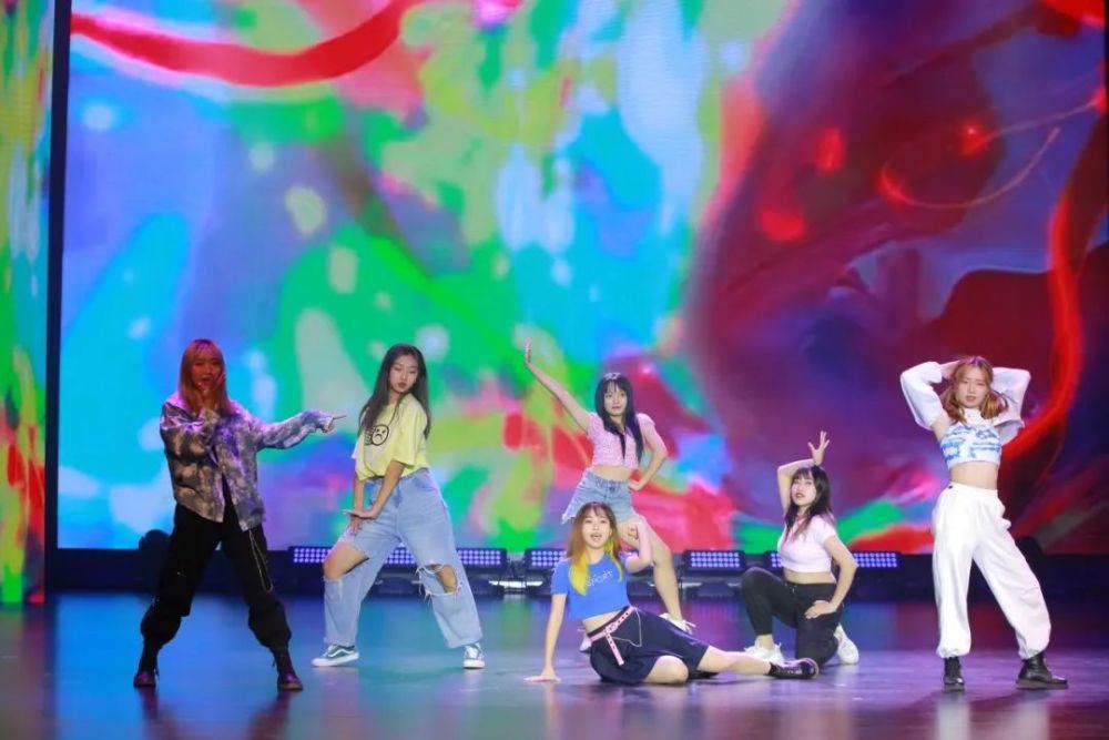 大中专|昨天！集美学村音乐会刷屏了，10余所大中专院校都来PK！