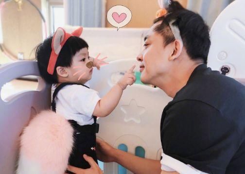  综艺|两人同演《爱情公寓》走红，一人沉迷综艺，而他不断挑战新角色