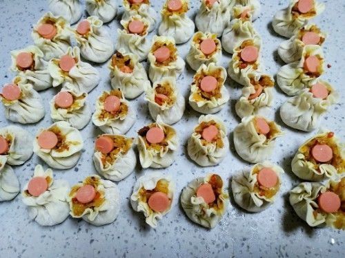 做法|宝藏小吃烧麦,做法很简单,多做一点冷冻起来,想吃蒸一下就行