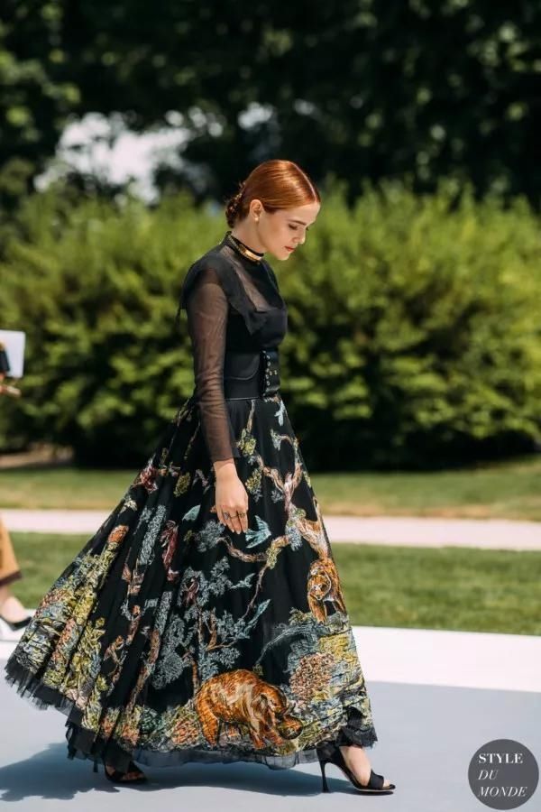 裙子|早秋最美的5条裙子，可以安排了