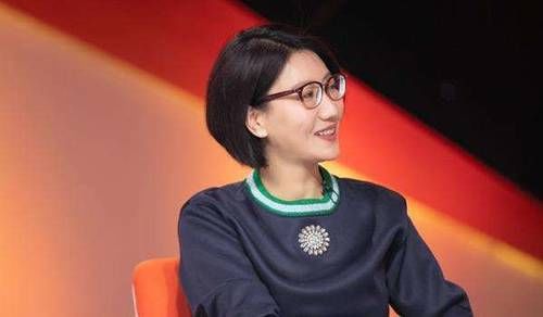  伊能静|娱乐圈的“照妖镜”易立竞，“扎心”访谈被网友叫好！