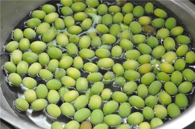 农村|70、80后农村娃最爱的零食,简单一炒比薯片还香!秋天抓紧吃!