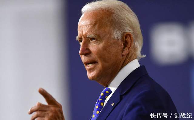 主持人|一天掉两次链子!拜登采访胡言乱语,主持人表情格外“微妙”