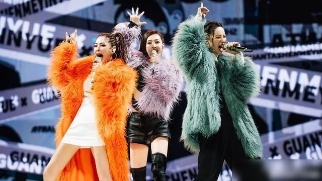  因素|《乘风破浪的姐姐》高开低走负评满满，三大因素令节目变水终烂尾